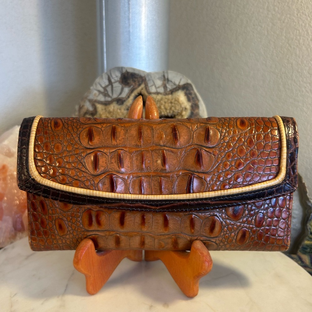 Vintage Brahmin Brown Crocodile Embossed Leather Wallet and Checkbook-!! NWOT
